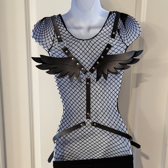 Winged Harness One Size upto 40in Waist main image 10